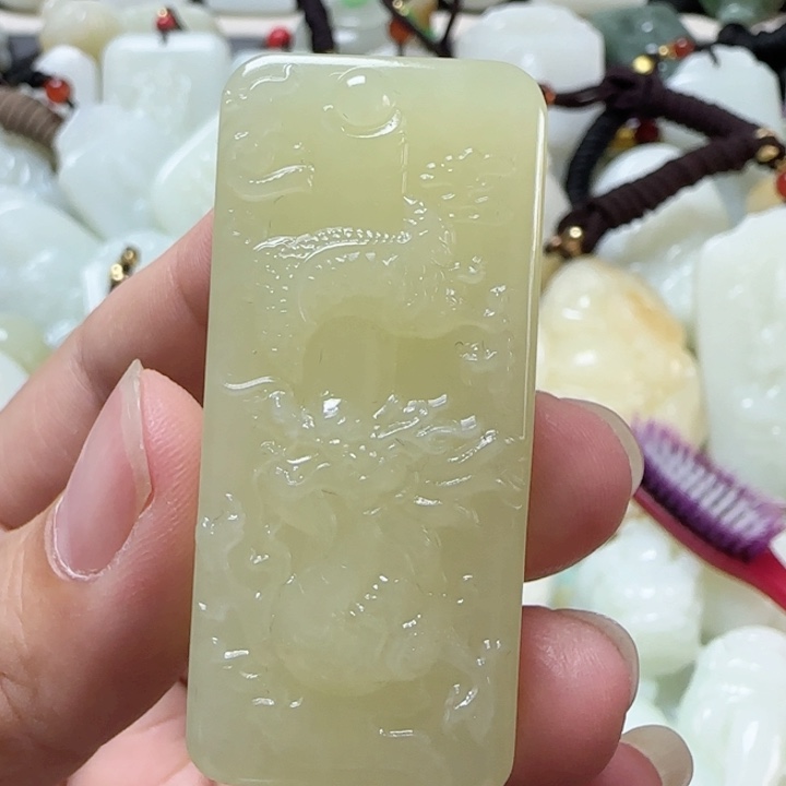 和田玉（糖玉）未镶嵌挂件