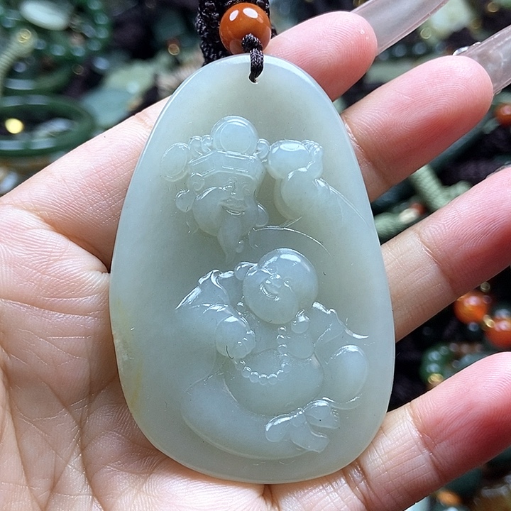 和田玉颈饰足铂镶嵌