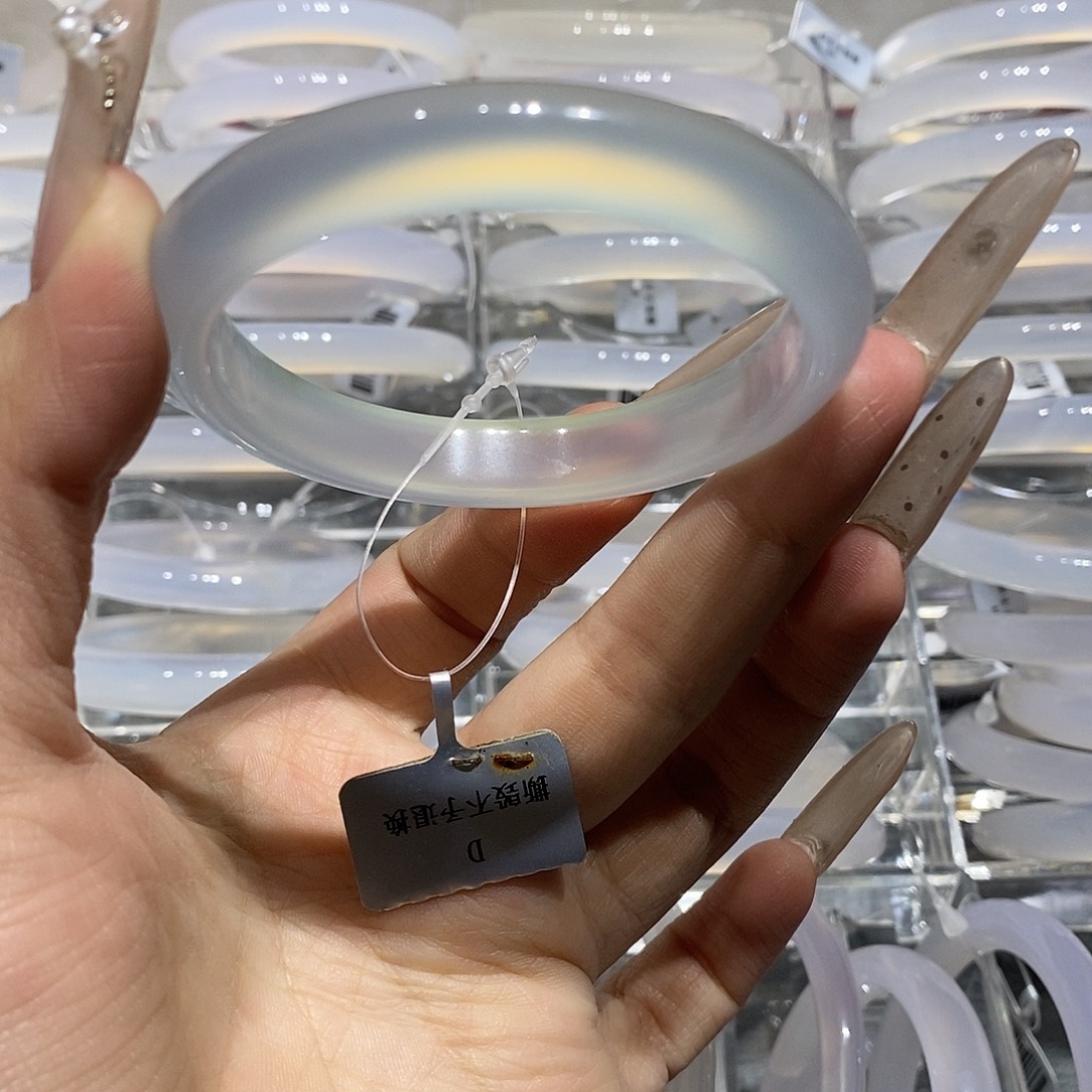 玛瑙/玉髓未镶嵌手镯54圈