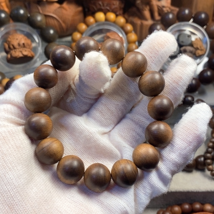 蛇***百檀香木手串/手链老山檀奶香味1.5黑肉沉水