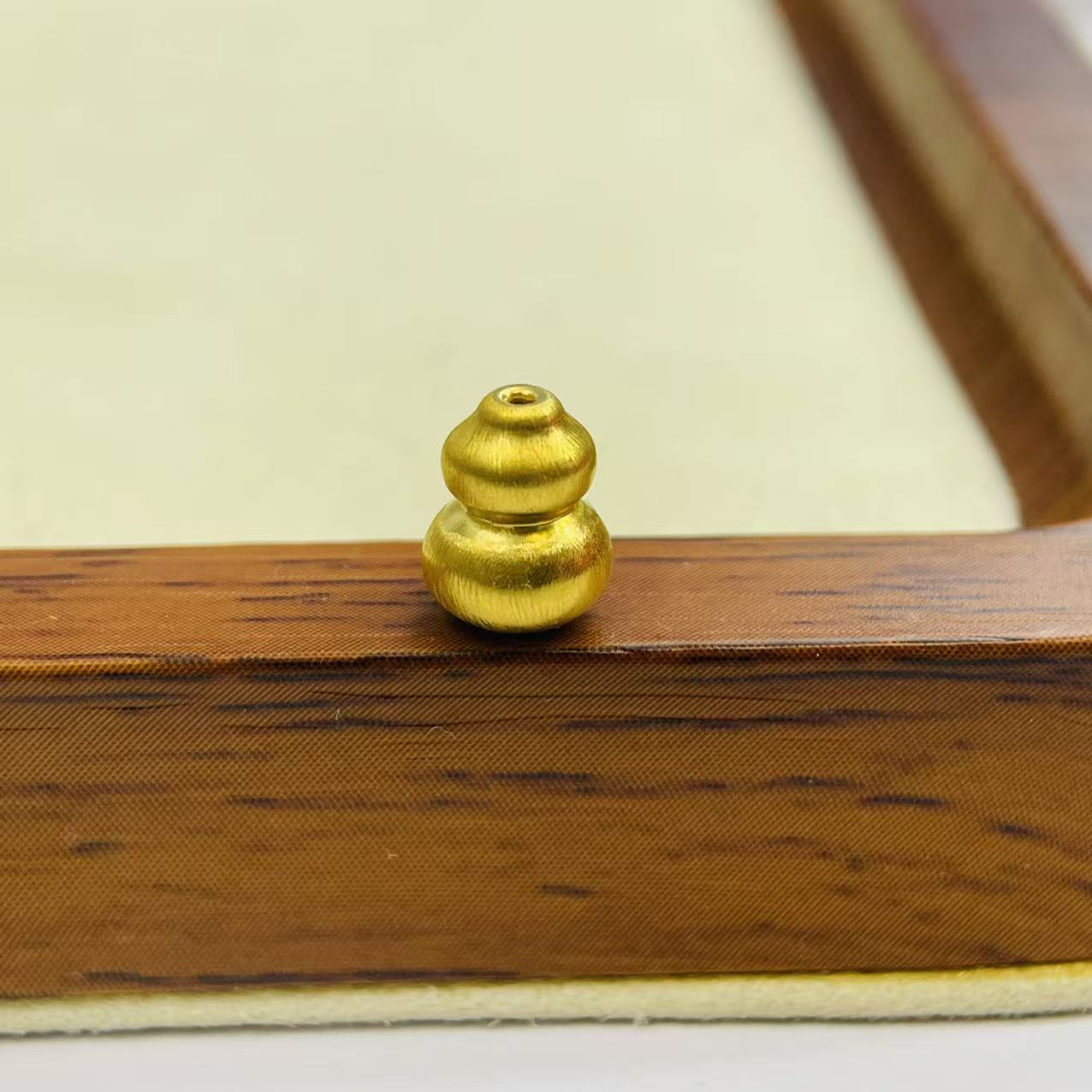 余金金臻选阁黄金足金999拉丝纹葫芦DP2870-0290