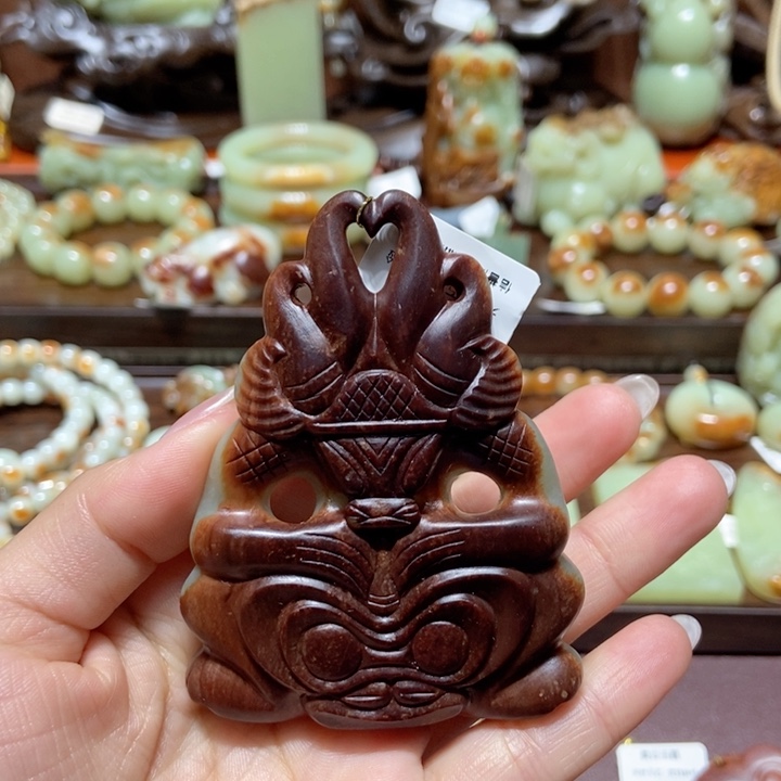 岫岩河磨玉（透闪石质玉）把件未镶嵌