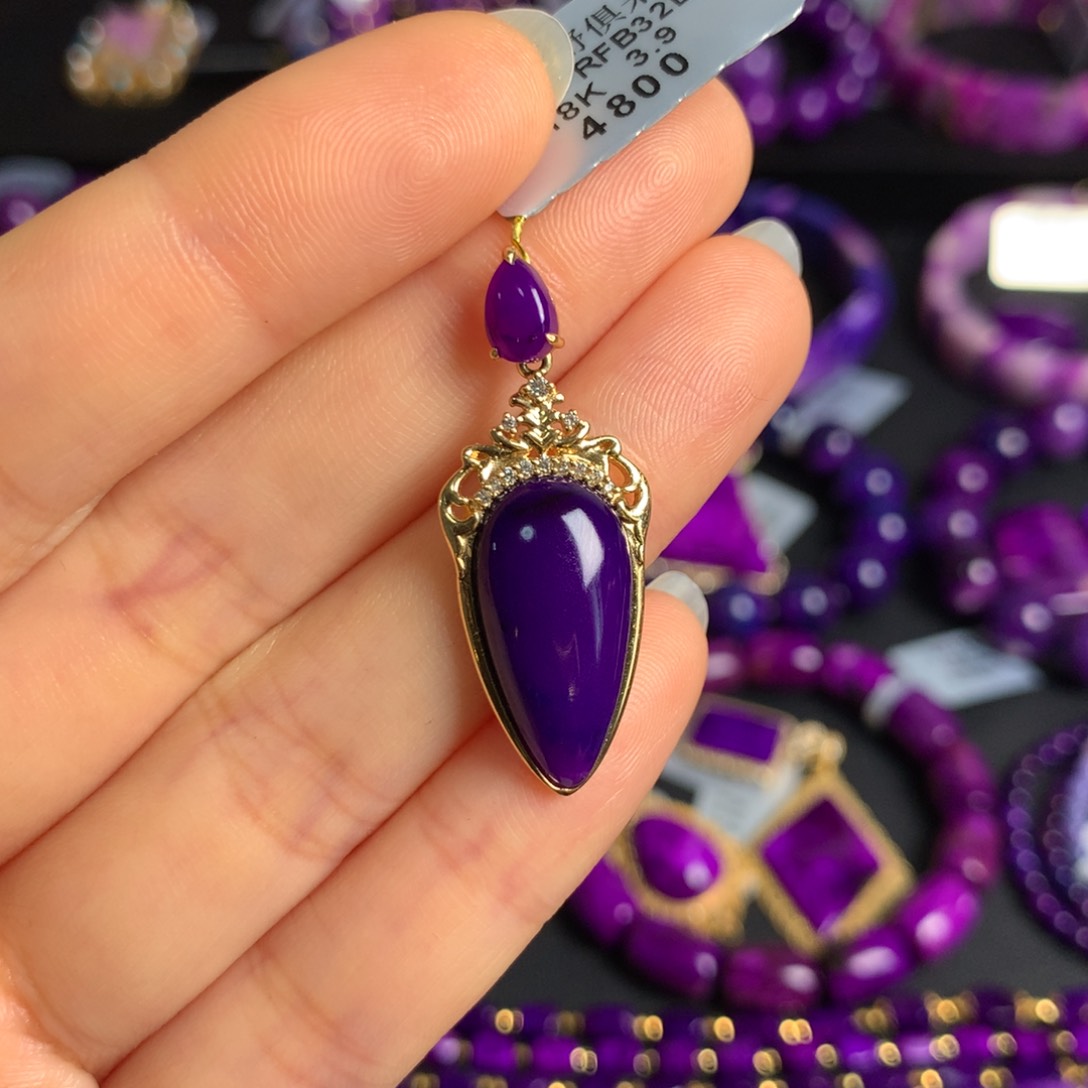 18K金镶嵌苏纪石（舒俱来）帝王紫吊坠