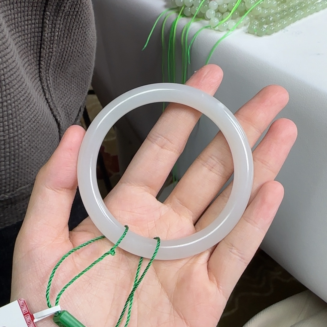 和田玉未镶嵌手镯58