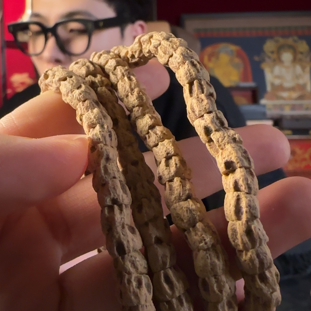 S***6吊坠柏香籽/百香籽小角度脏肠