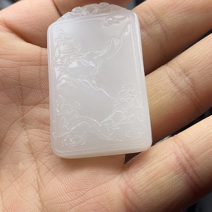 石英质玉吊坠(不含链)未镶嵌！****！