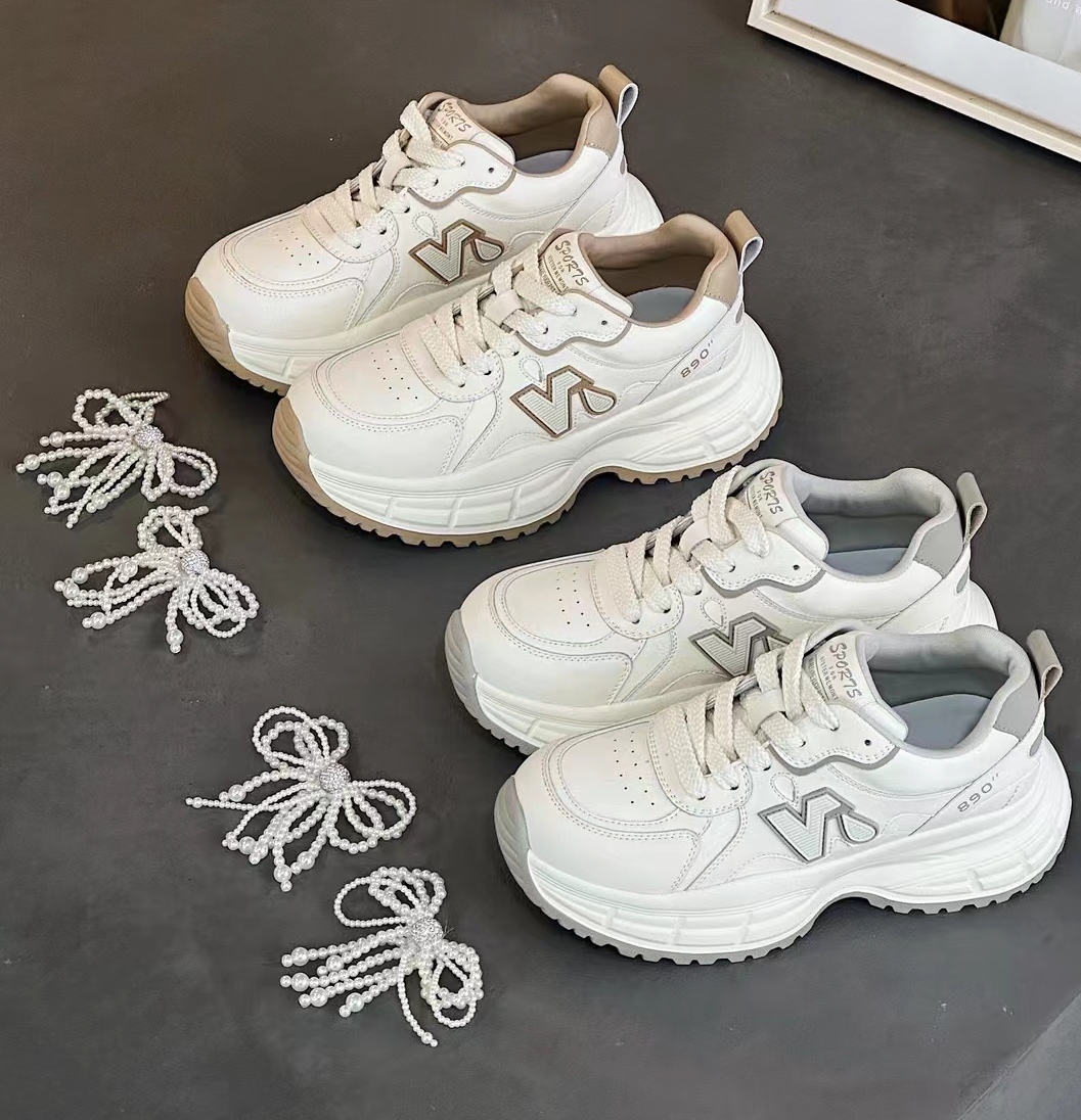 2025年春款低帮耐磨休闲鞋韩版女款春季厚底ins时尚小白鞋系带