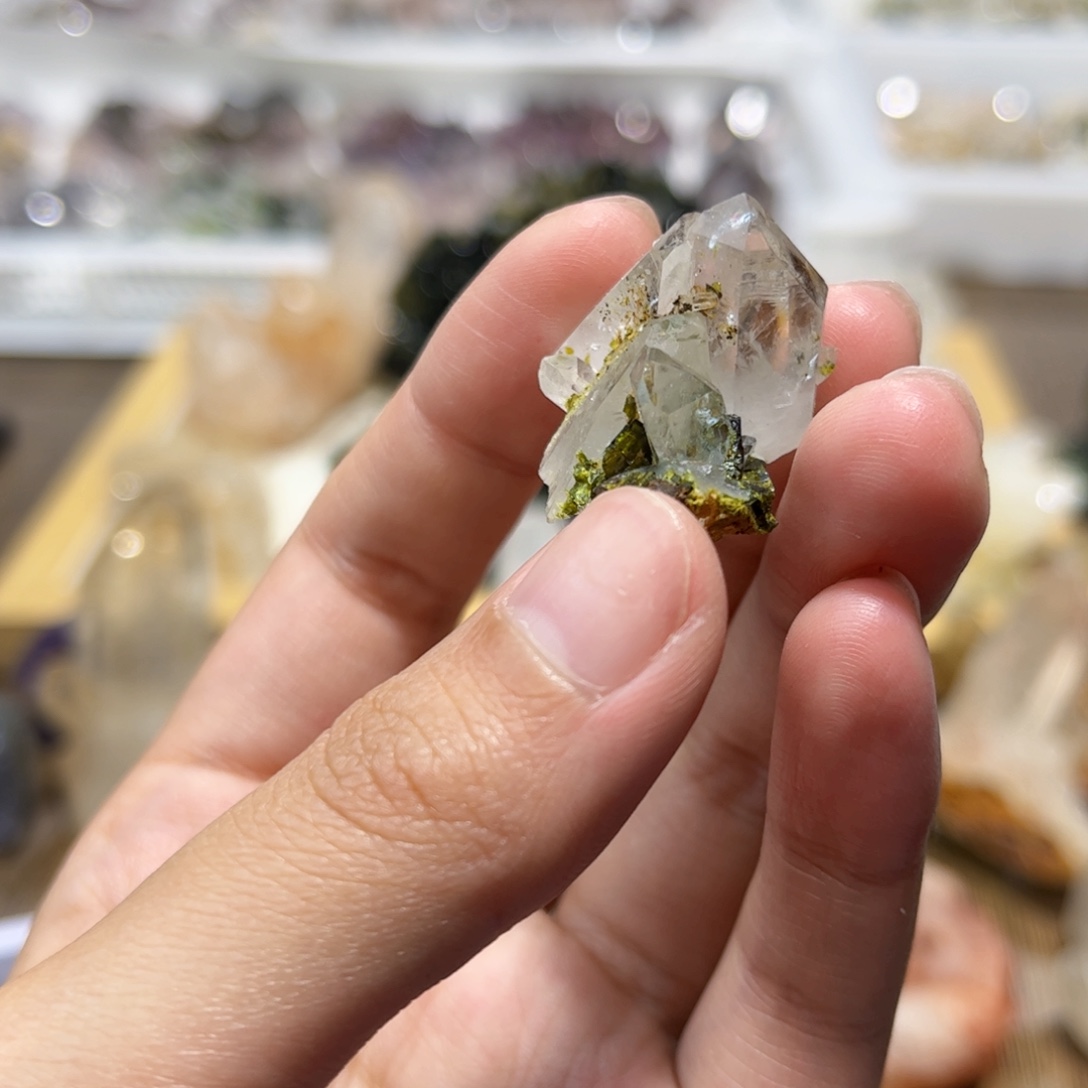 莯***u水晶未镶嵌珠宝半成品516