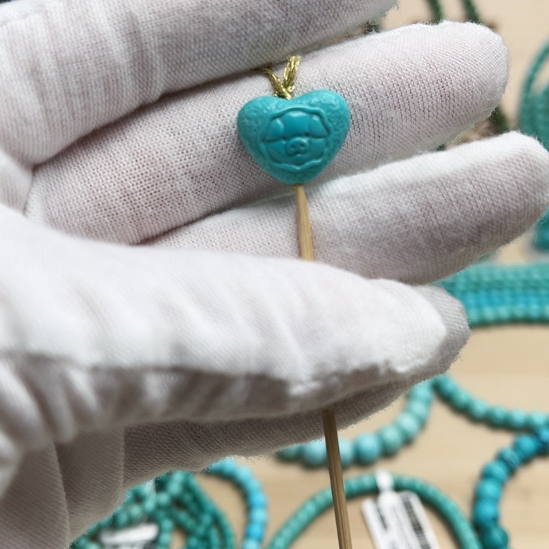 绿松石雕刻未镶嵌