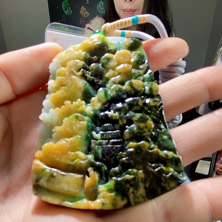 颈饰未镶嵌翡翠一