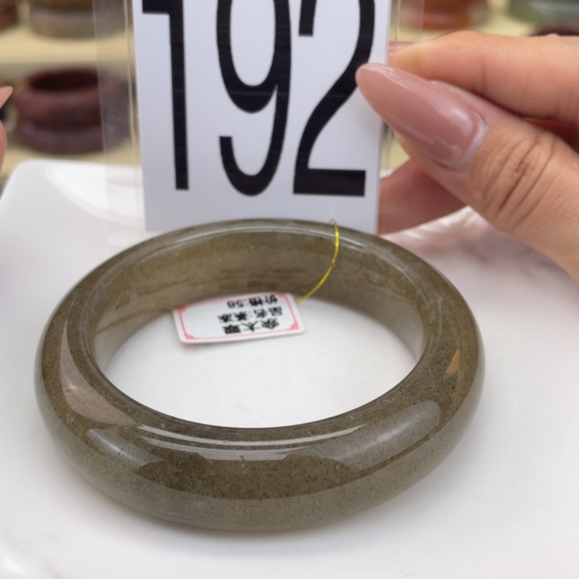 【闪购商品】石英质玉手镯未镶嵌