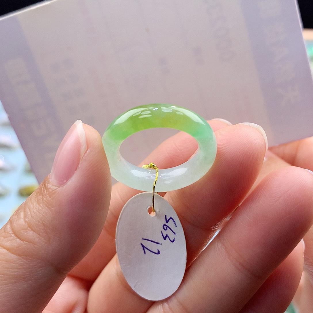 翡翠戒指未镶嵌星*12圈