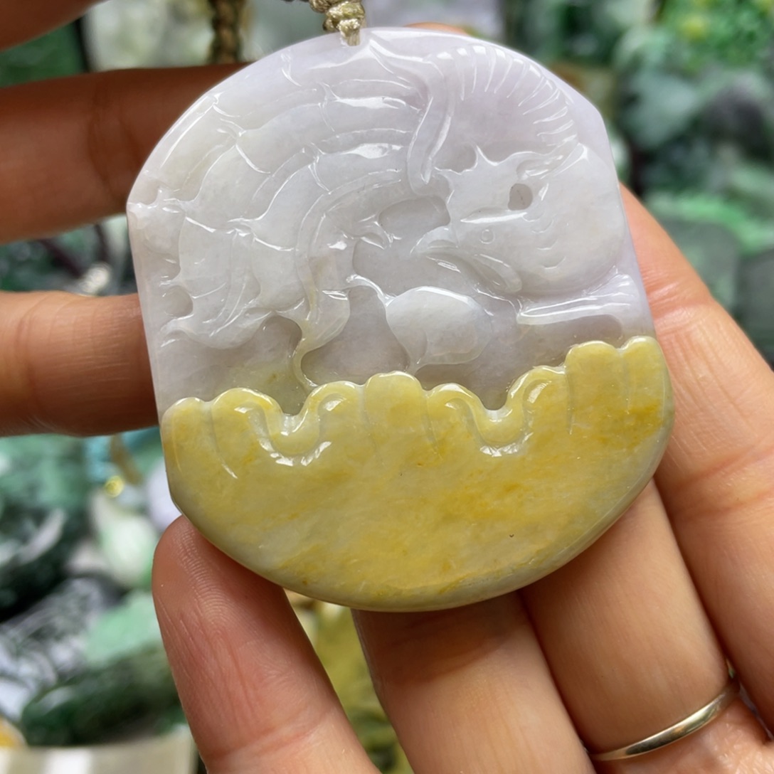 翡翠颈饰未镶嵌牌子