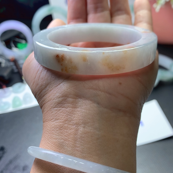 未镶嵌翡翠手镯定制翡翠