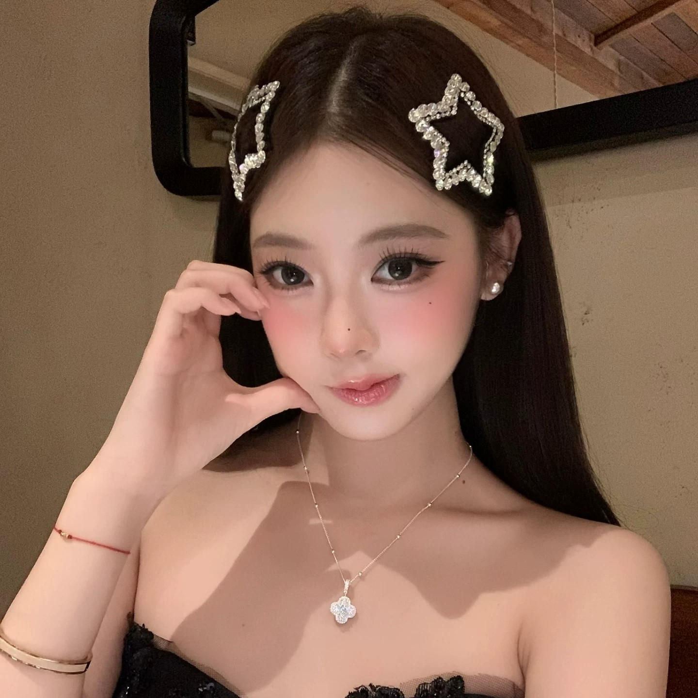 韩系~ins千金感名媛镂空花闪钻星星发夹轻奢精致侧边碎夹发饰