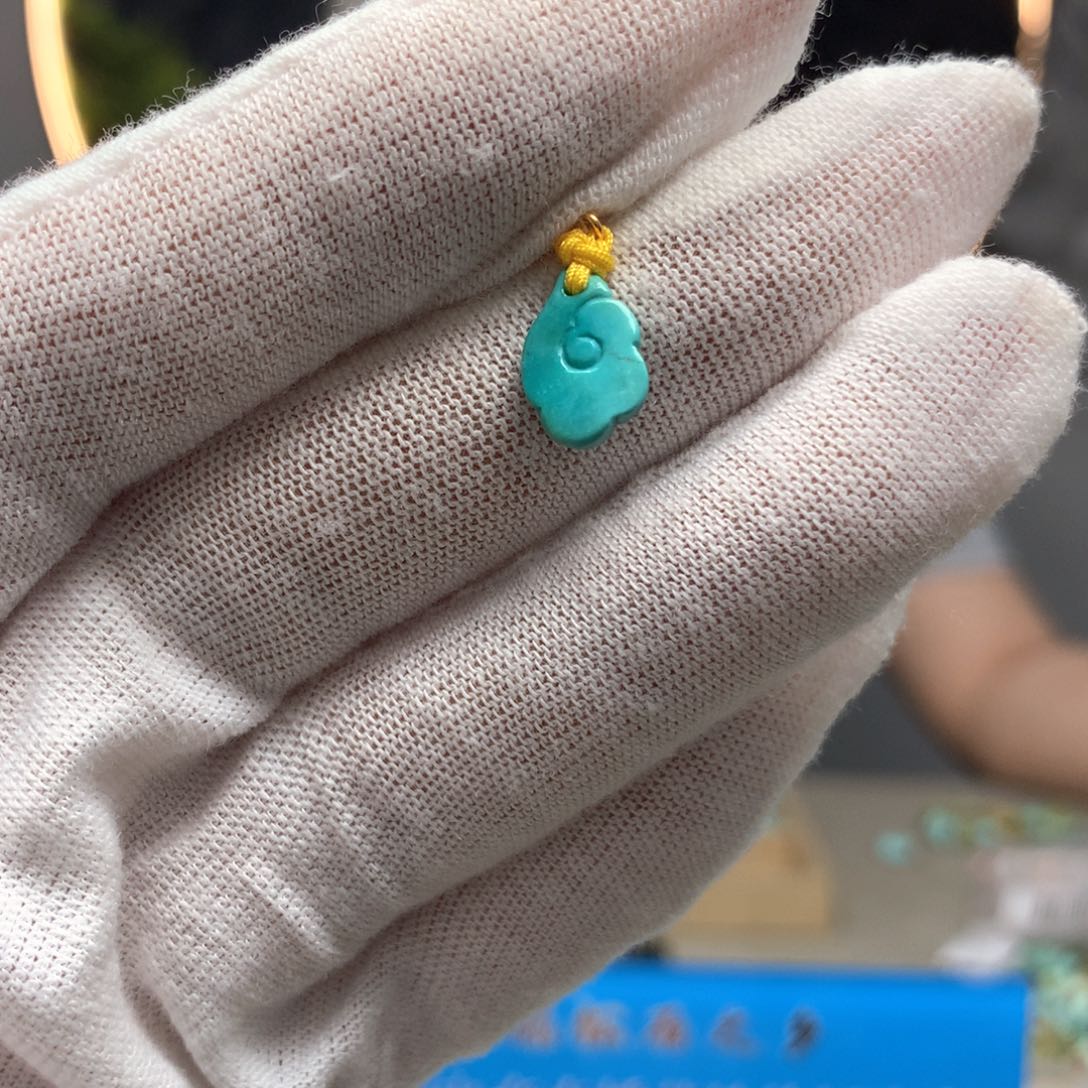 绿松石未镶嵌挂件