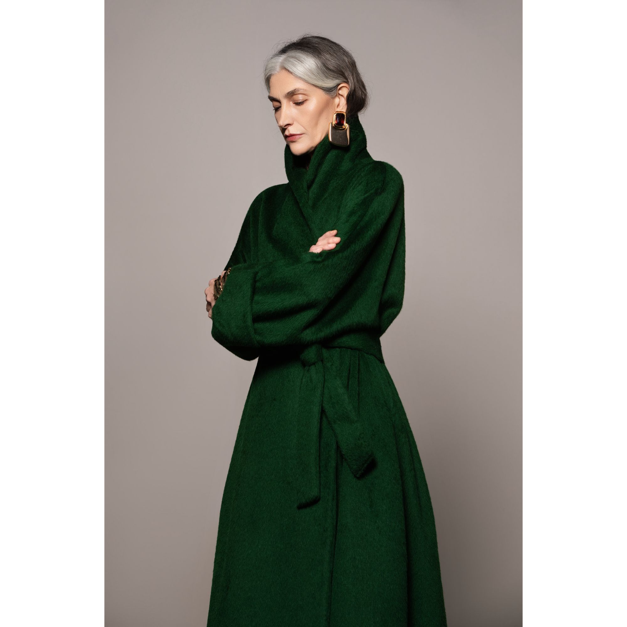 芈莱尤优—冬季新款时尚复古青果领大衣F23—6142