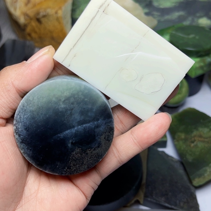 未镶嵌和田玉珠宝半成品z****i