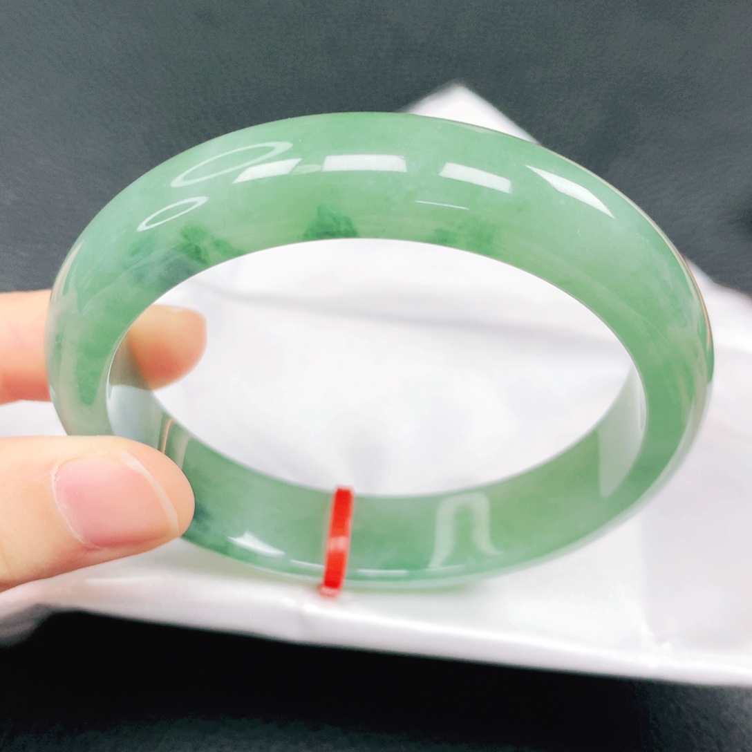 翡翠未镶嵌手镯57圈口