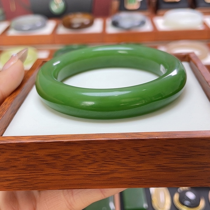 和田玉手镯55.6未镶嵌