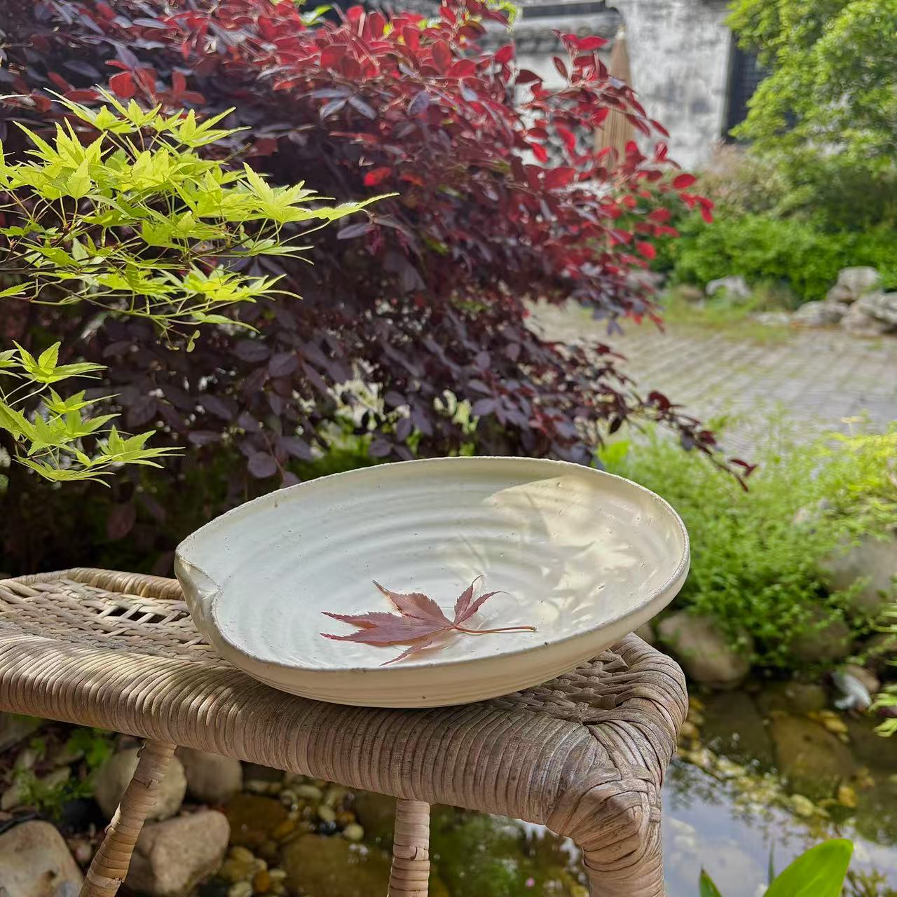 小喜宅 喜小白窝边大盘（口径约25cm）