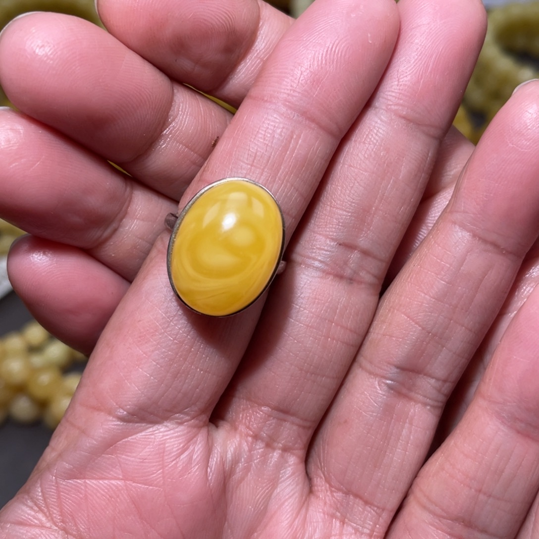 奶***呼蜜蜡未镶嵌珠宝奇石