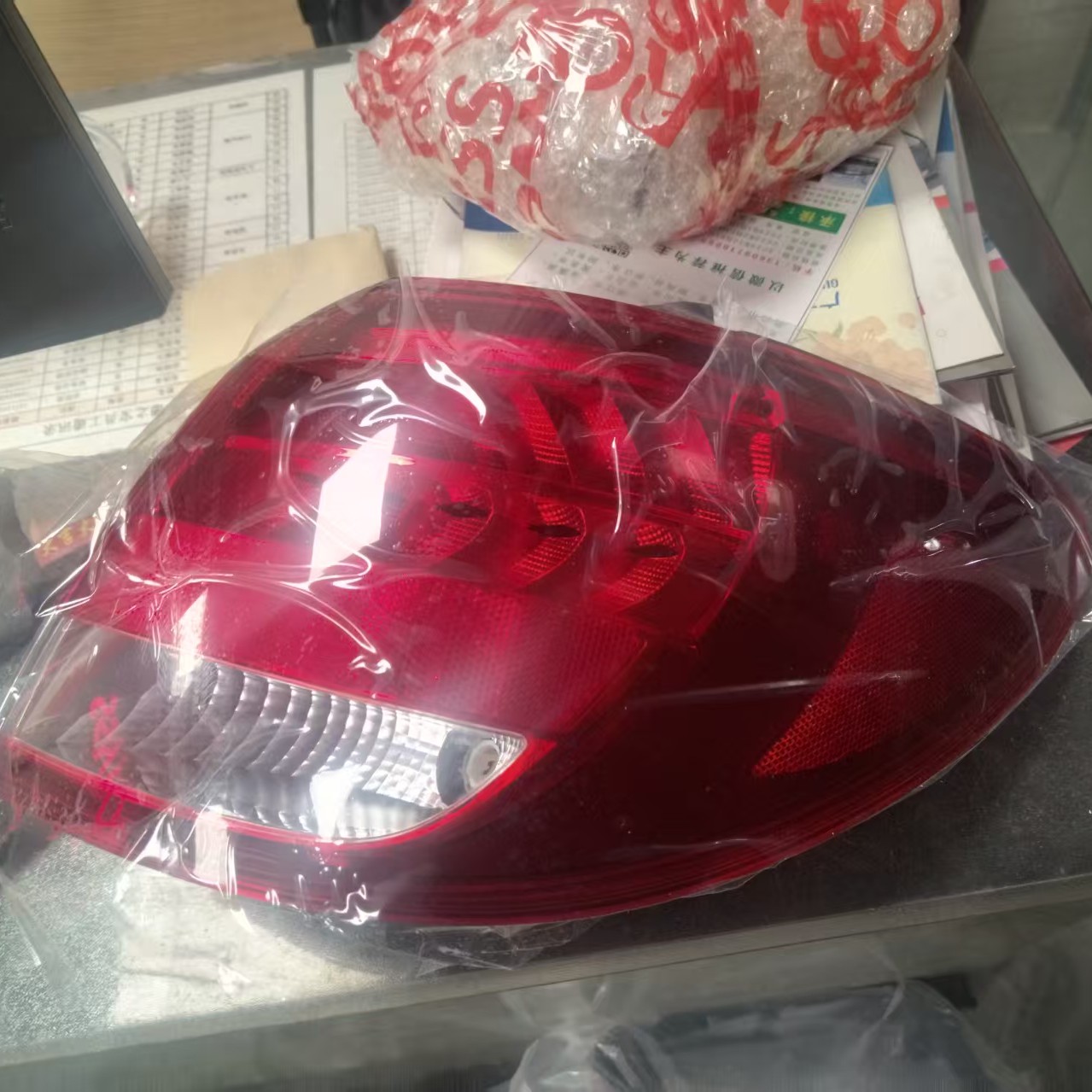 适配多款车型后尾灯总成后刹车灯后弯灯防追尾灯灯罩