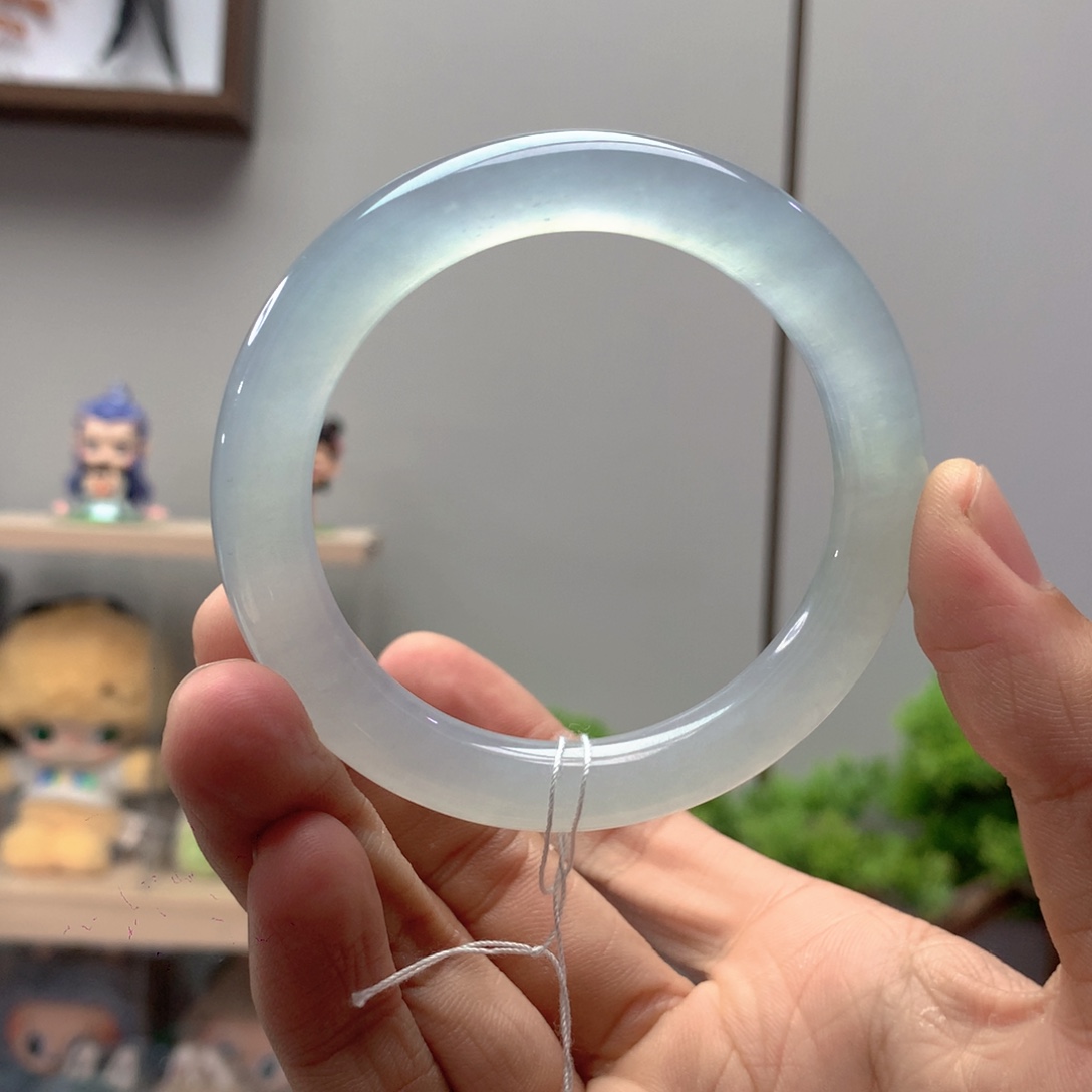 翡翠未镶嵌手镯圆条