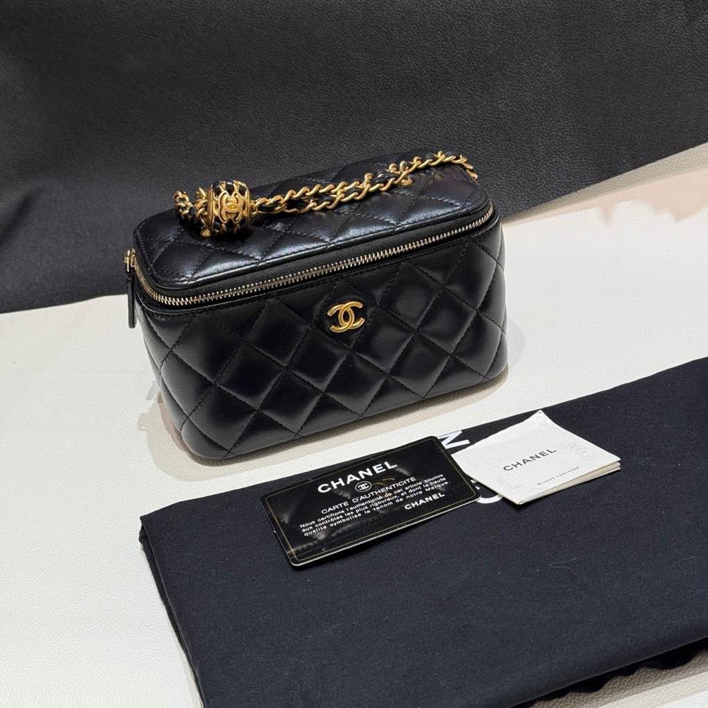 99新 Chanel/香奈儿 黑金核桃金球 长盒子链条包 31开 