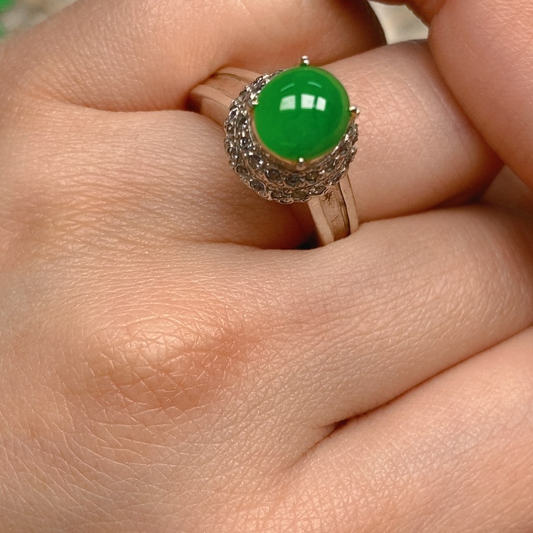 翡翠戒指未镶嵌翡翠