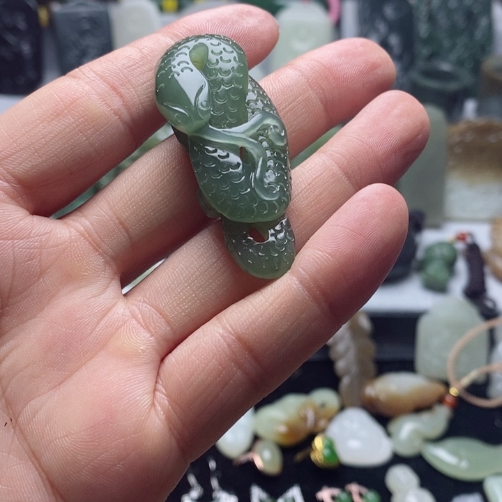 和田玉吊坠未镶嵌