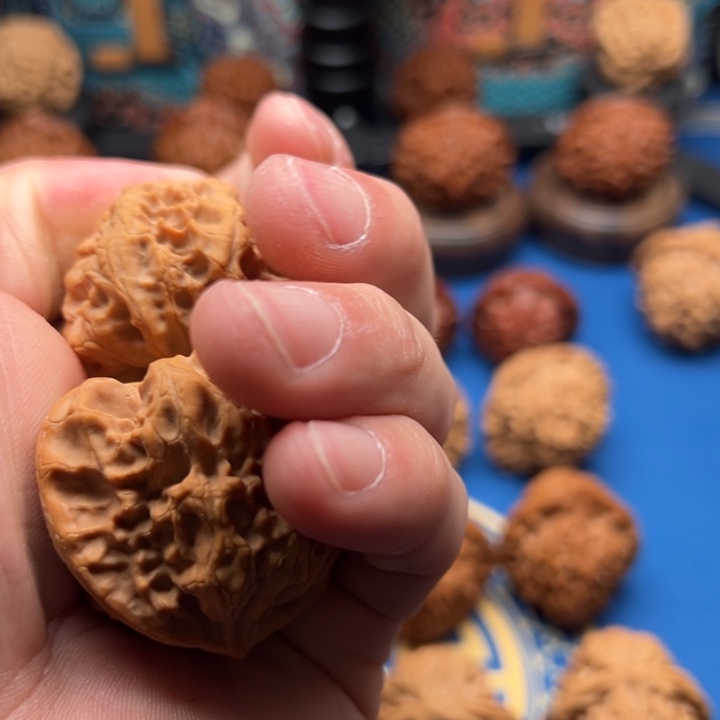 桃核吊坠【****】大方发给哥哥