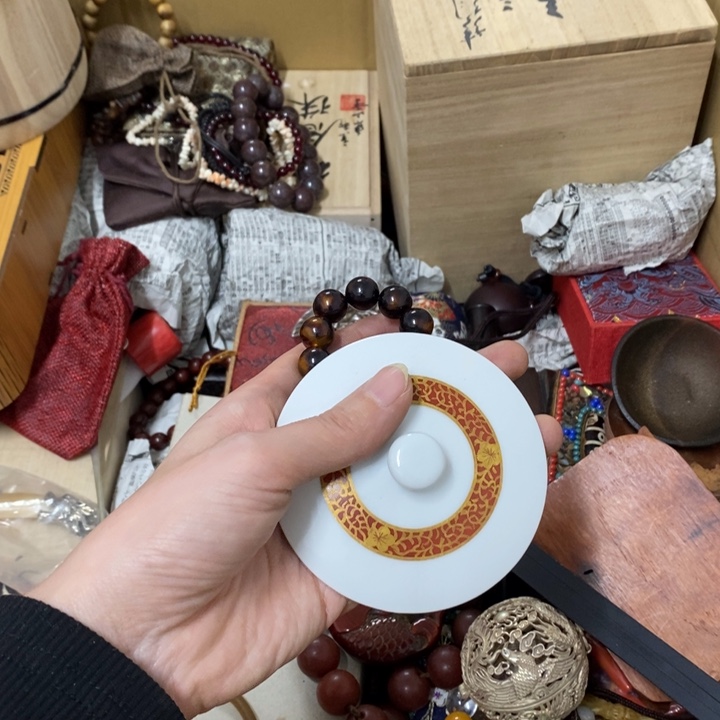 瓷片哈中古工艺品一件