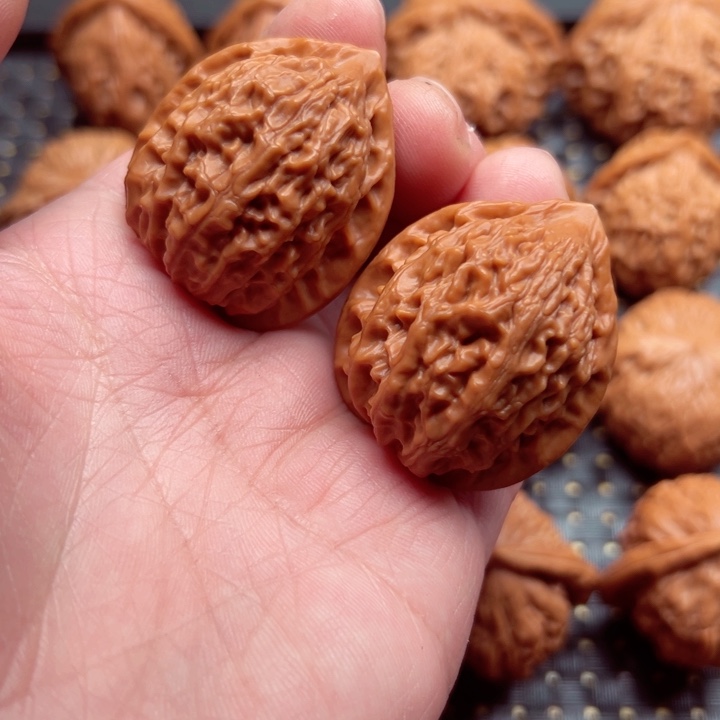 文玩核桃吊坠金牛35货头