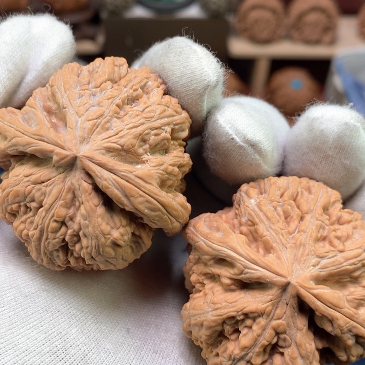 文玩核桃吊坠47全品货头山地红皮边肚同尺53克八筋聚顶大粗筋