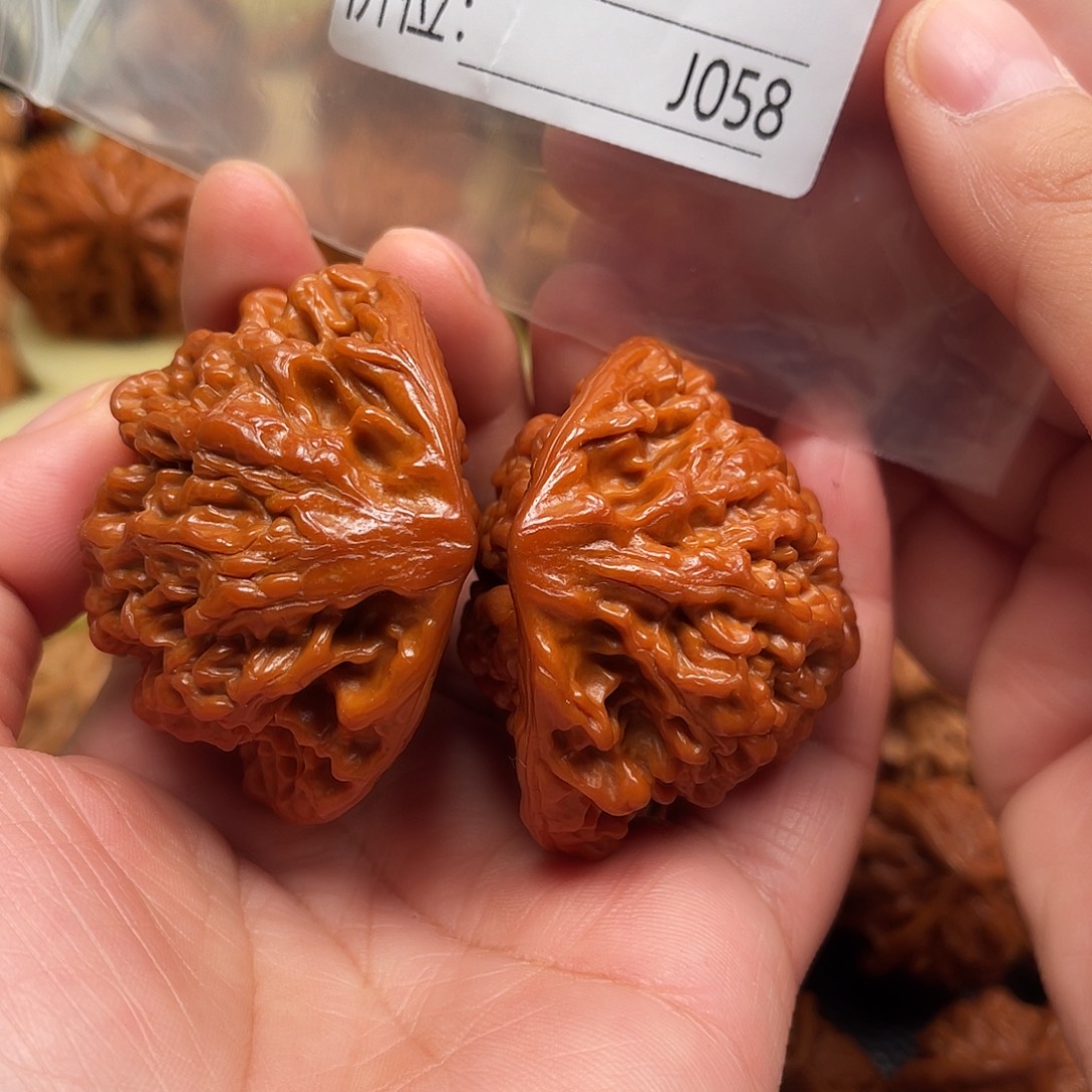 永***情吊坠桃核龙鼎蛇王52尺