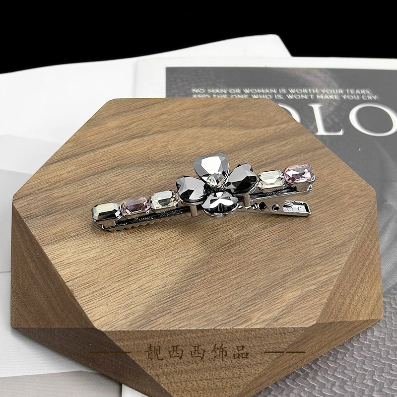 【LXX靓西西】8066 气质休闲四瓣花百搭6厘米鸭嘴夹