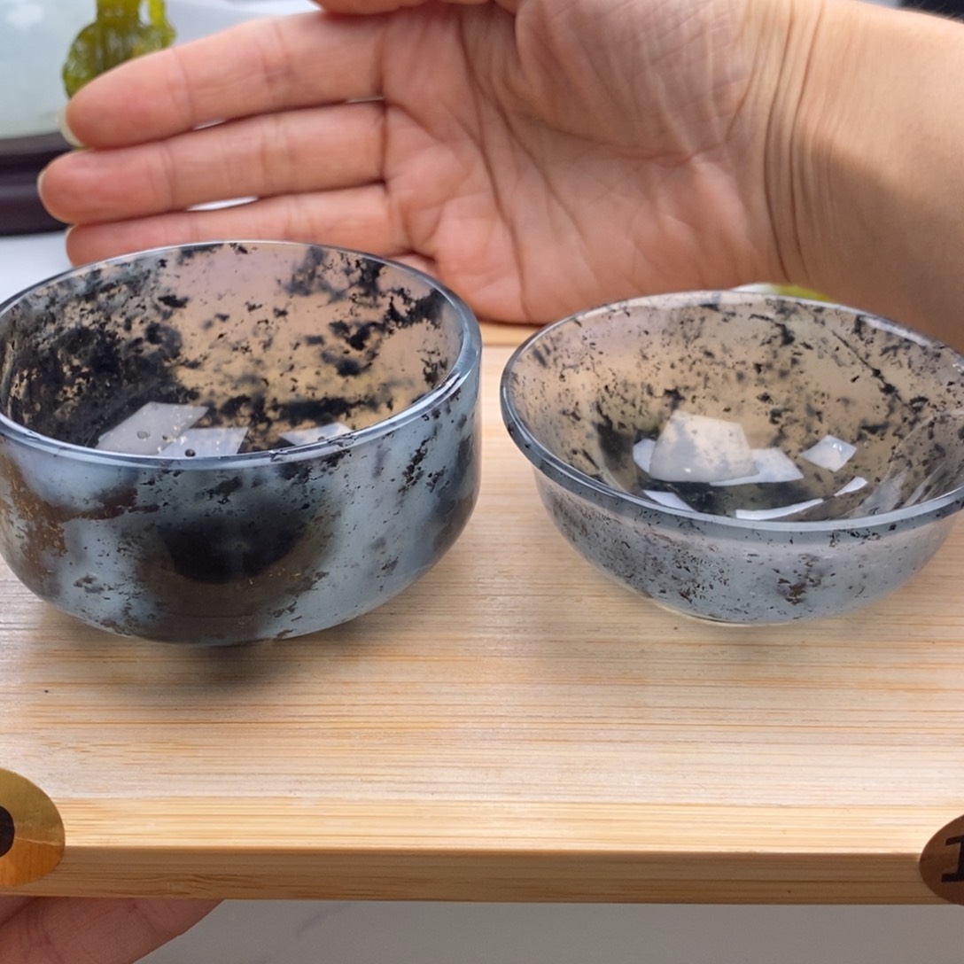 壹***众岫玉未镶嵌四大名玉茶杯