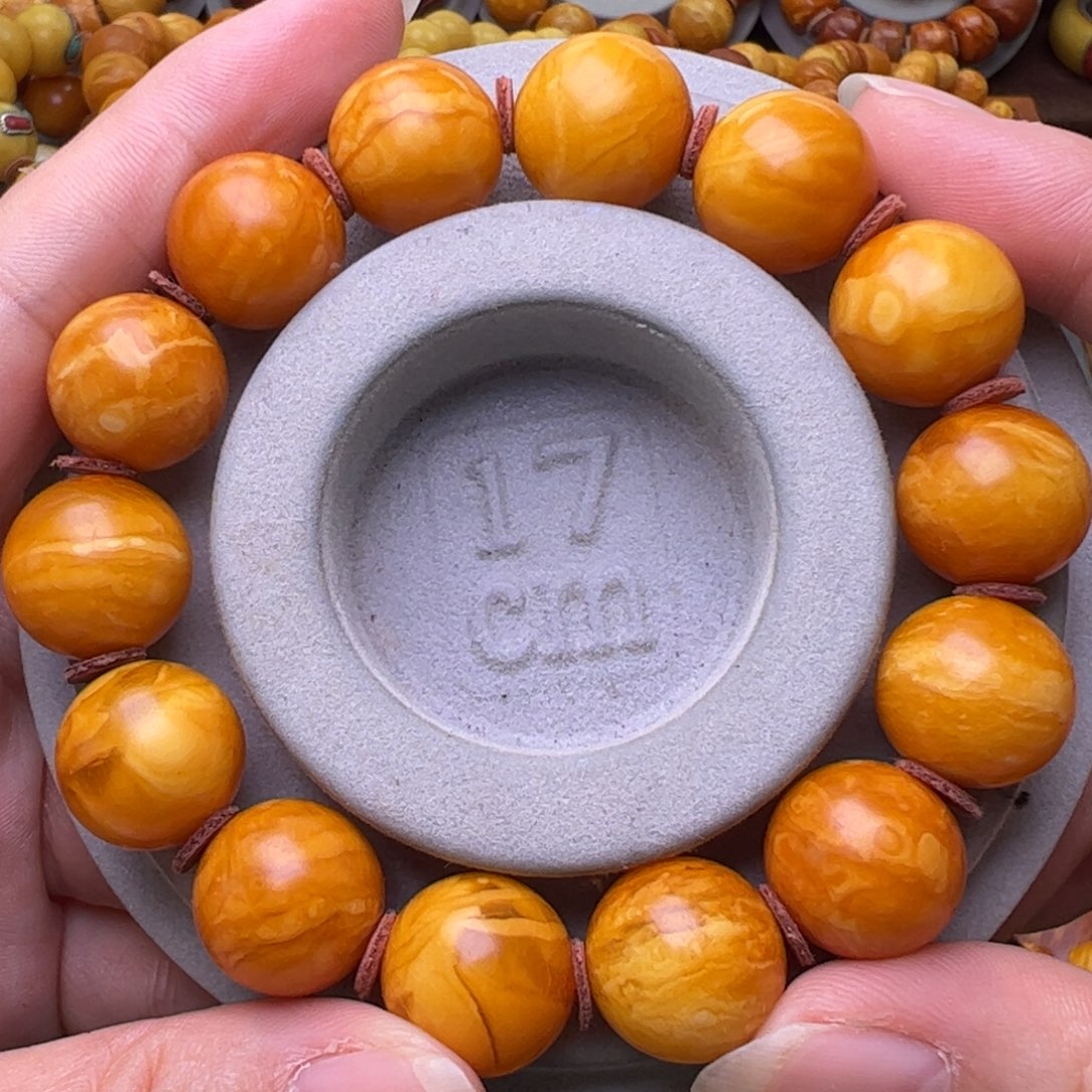 蜜蜡未镶嵌珠宝奇石15