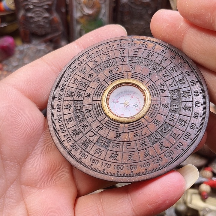 天***葬大叶紫檀（黑酸枝木类）