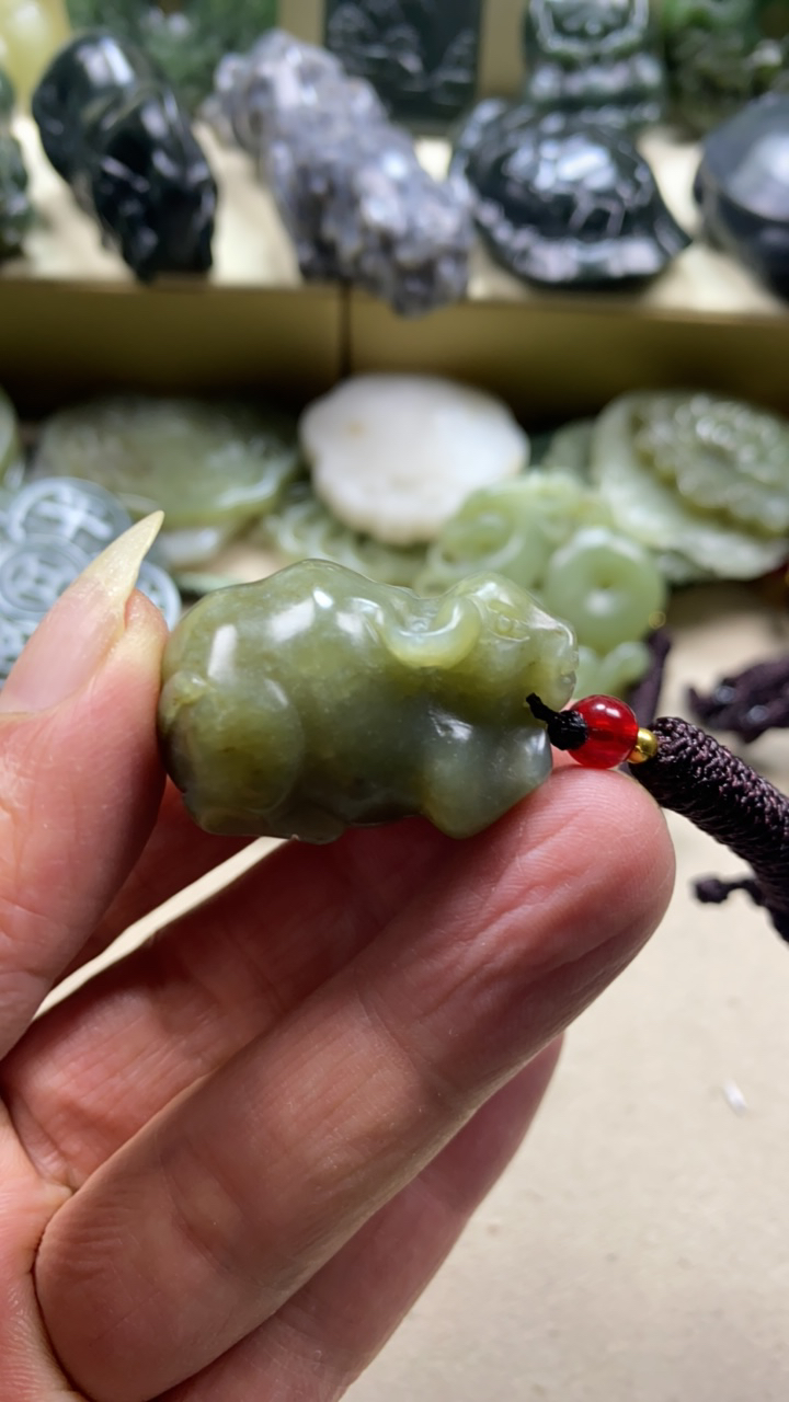 和田玉 吊坠百搭时尚挂坠（拍一发一多样性发货）