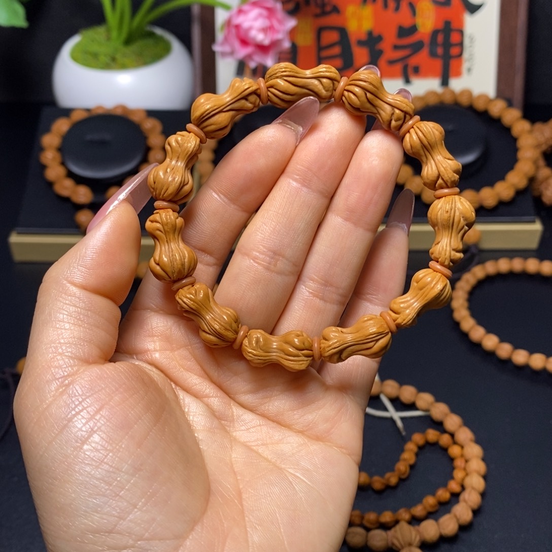 吊坠桃核秦岭文玩