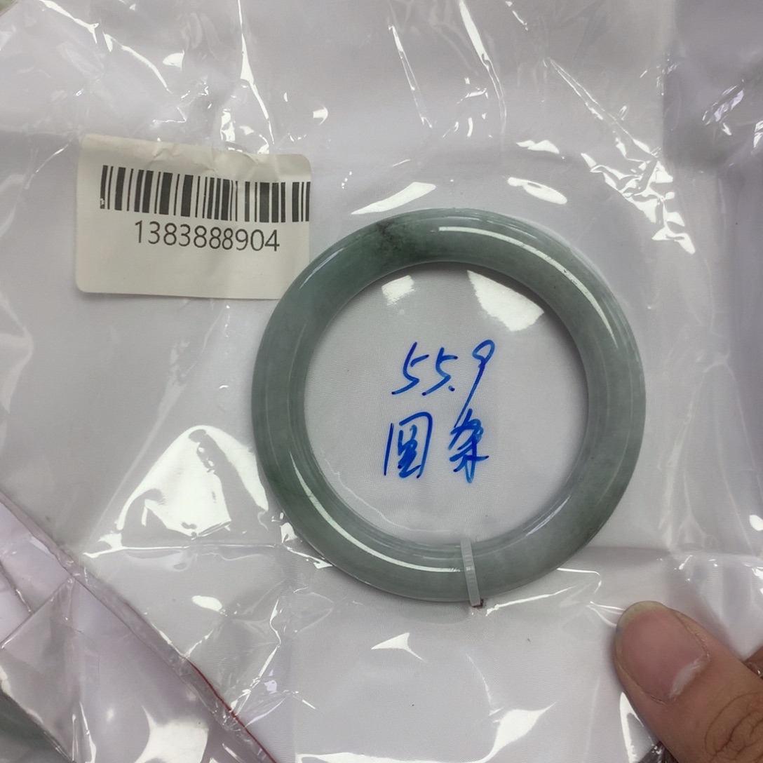 未镶嵌手镯翡翠天然缅甸翡翠手镯