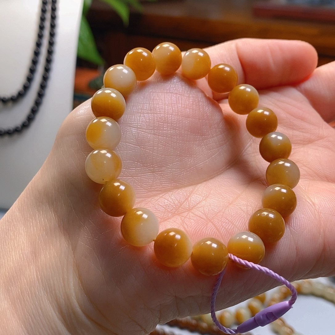 和田玉手串未镶嵌小**?