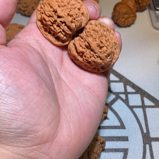 文玩核桃吊坠南疆