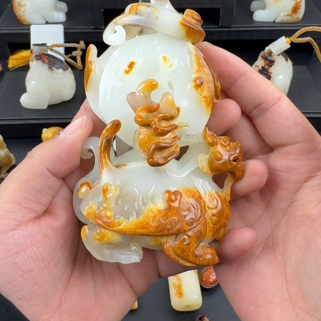 和田玉（糖玉）颈饰未镶嵌雪**电