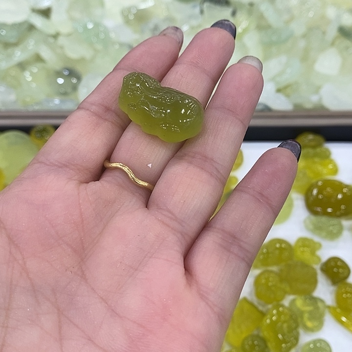 蛇纹石玉合金颈饰