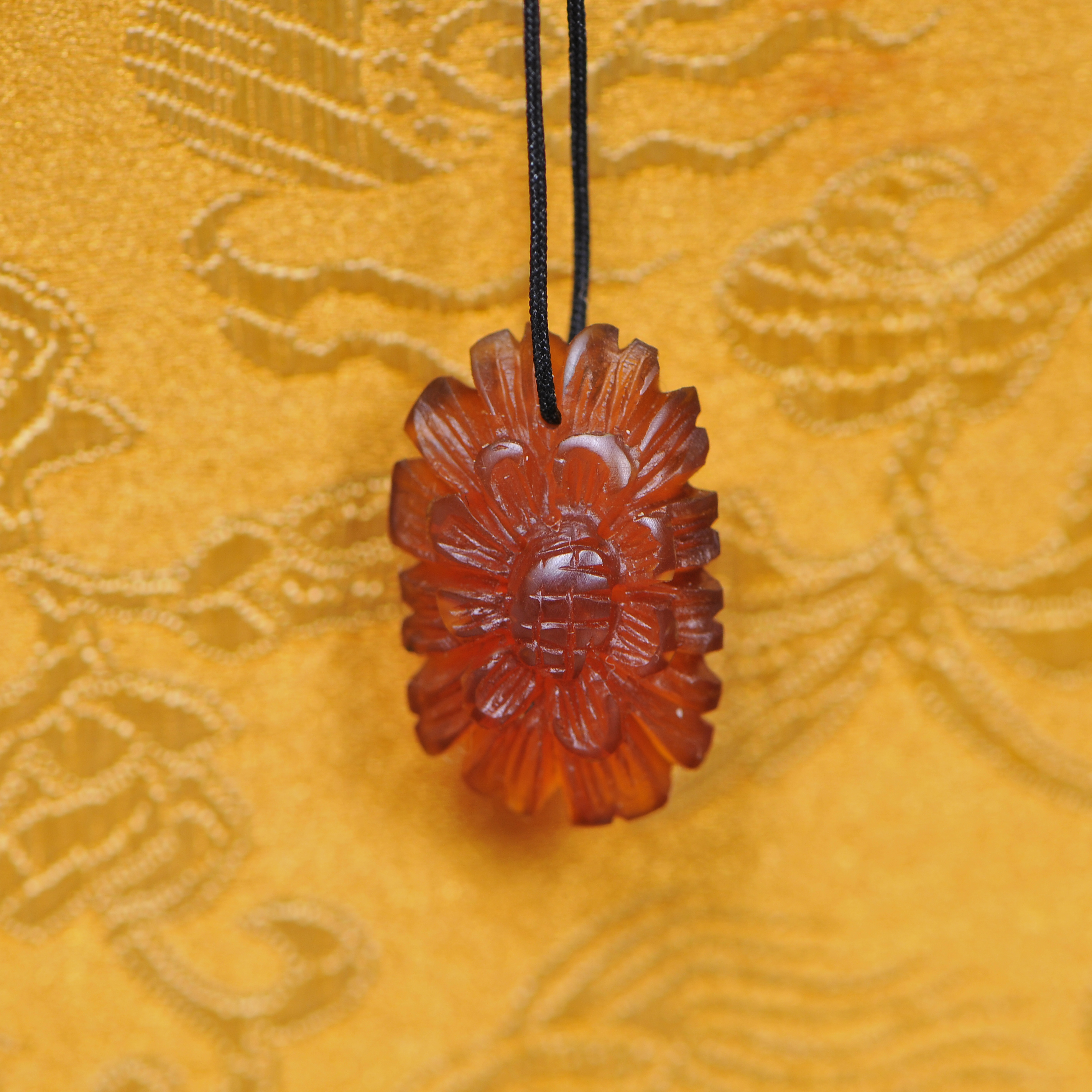 琥珀花卉小坠 P1144