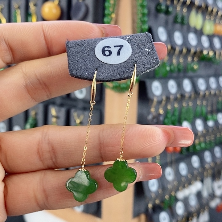 和田玉18K金镶嵌耳饰