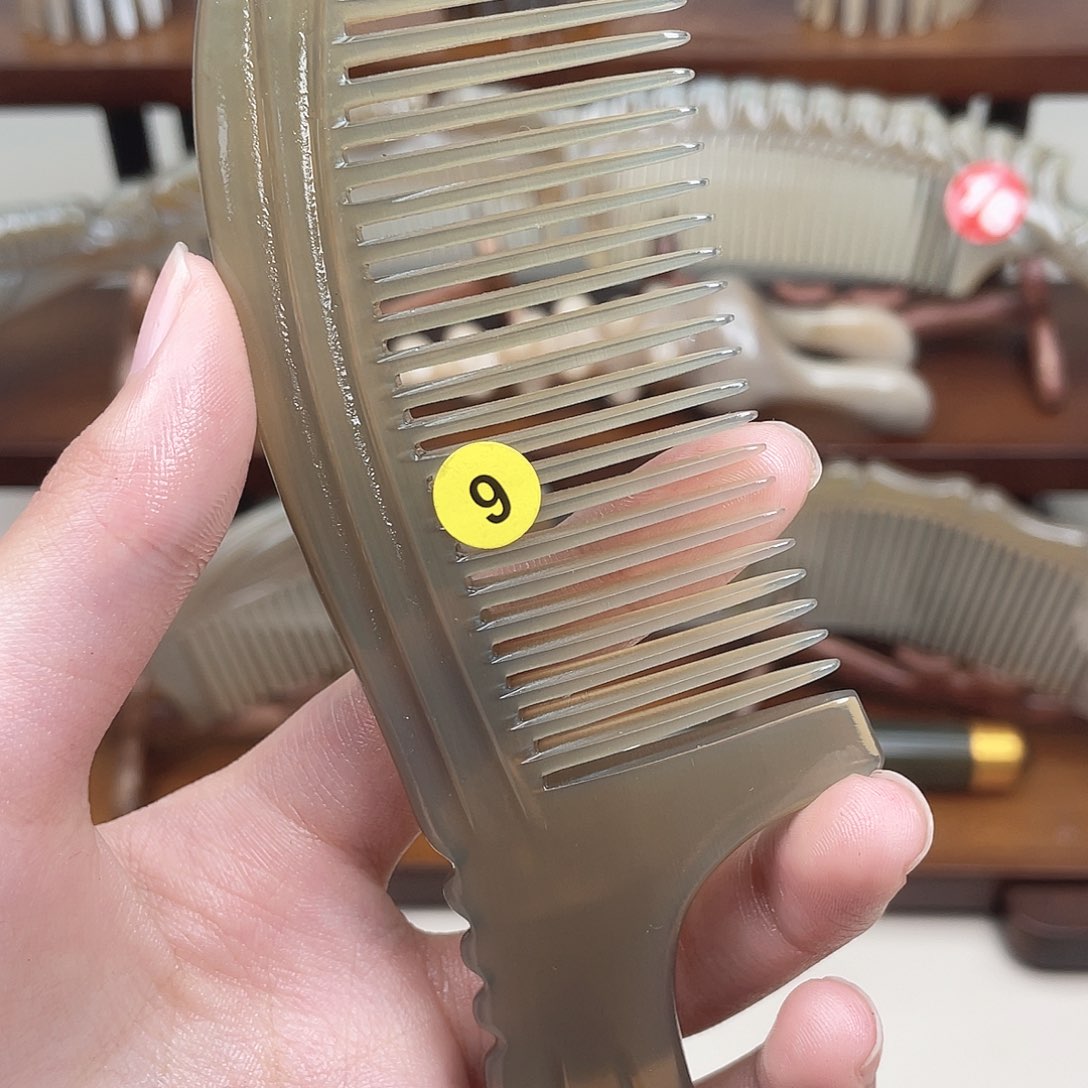 纯手工制作的牛角梳9